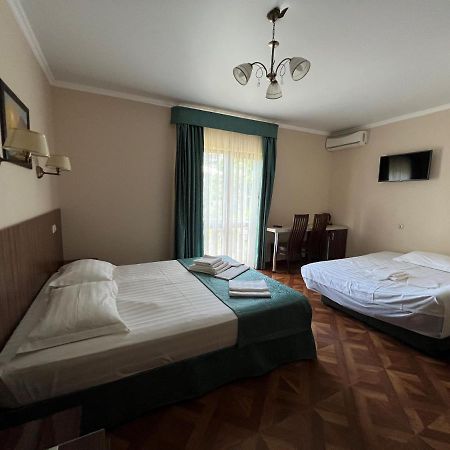 Guest House Ritsa 加格拉 外观 照片