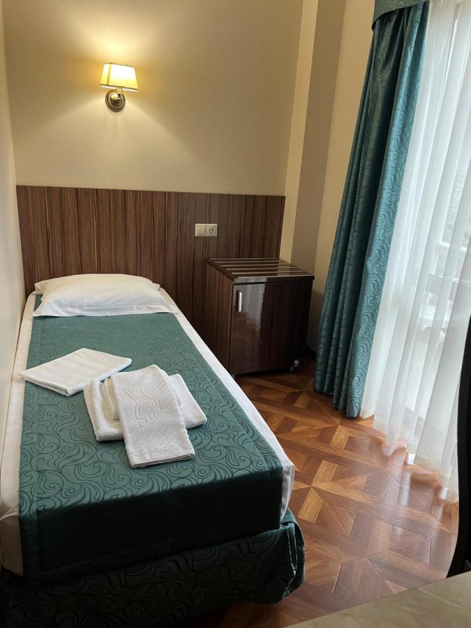 Guest House Ritsa 加格拉 外观 照片